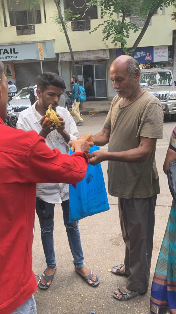 Cancer patient food distribution 16